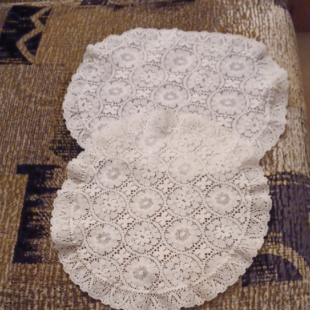 4/$30 Elegant White Lace Doilies - Set of 2